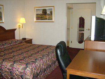 Harrisonville Inn & Suites Exterior foto